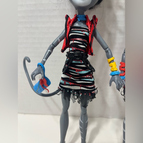 MONSTER HIGH Doll zombie shakes meowlody and Purrsephone werecat sisters dolls - Picture 3 of 13